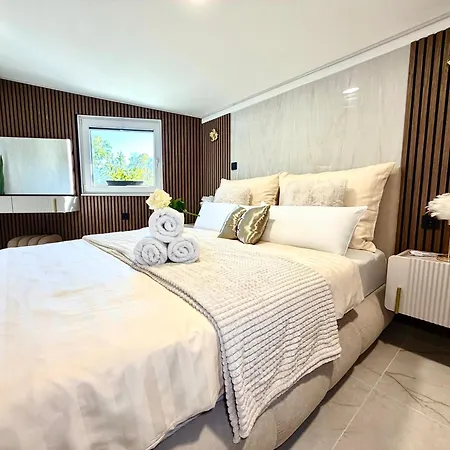 Aura Luxury Near Bled, Free Parking Апартаменты